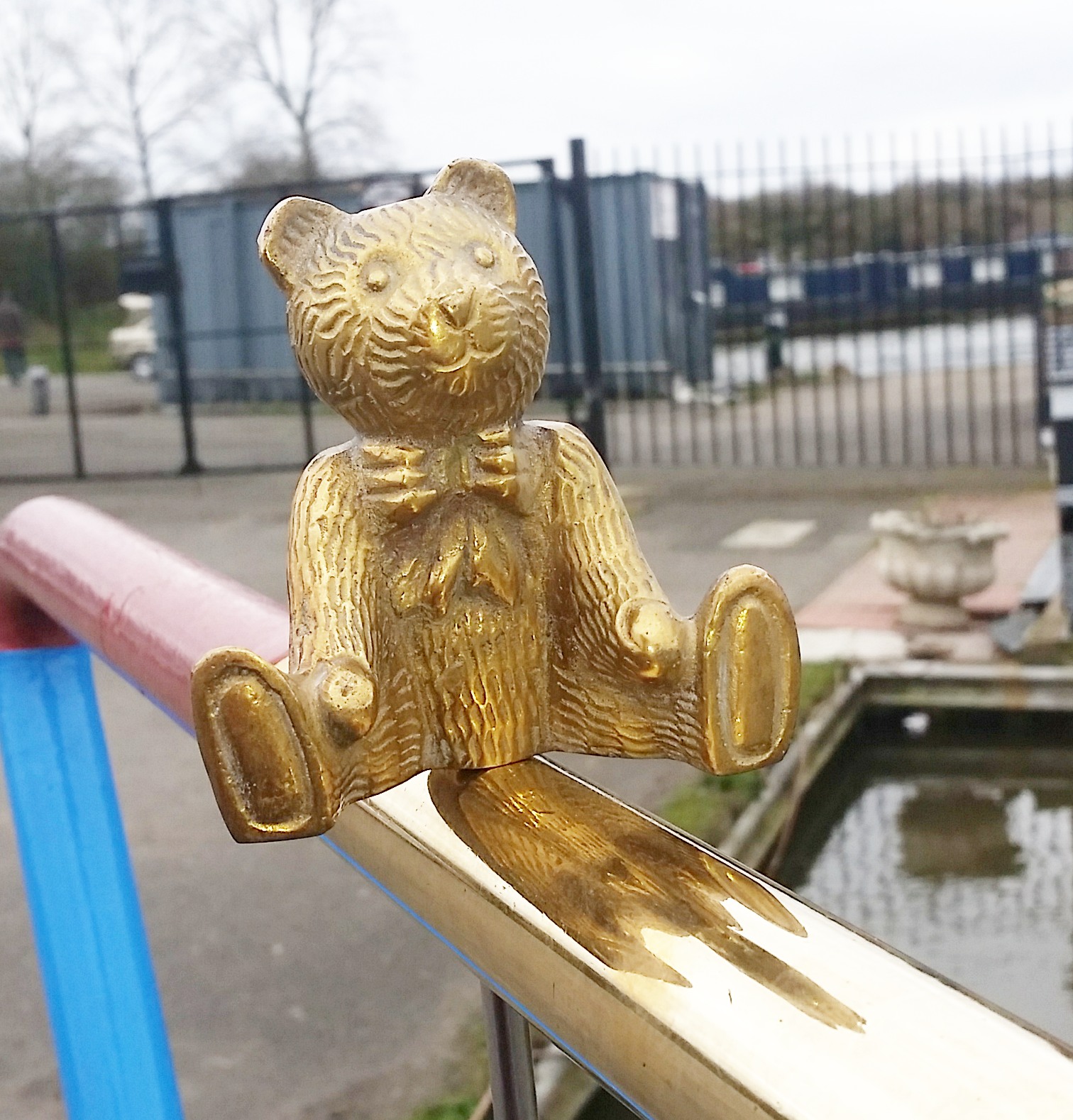 (image for) Teddy Bear Tiller Pin